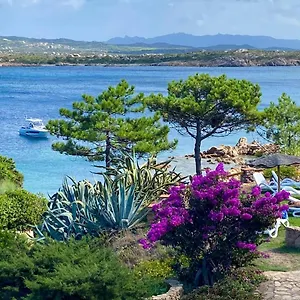  Hébergement de vacances Casa Mughetto R5055 Seafront, Private Sea Access, Swimming Pool Italie